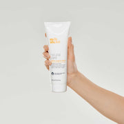 milk-shake-active-yogurt-mask-in-hand-1